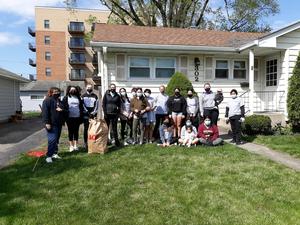 Carl Sandburg Girls on the Run Club participate in A-May-Zing Mundelein